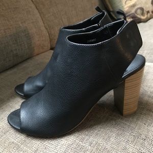 GAP open toe booties